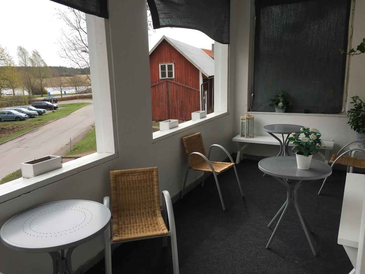Hoejdens Lagprishotell Mönsterås エクステリア 写真