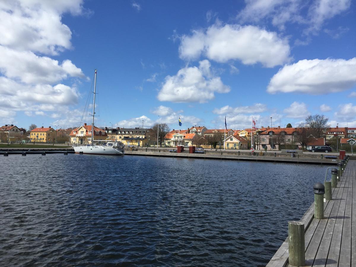 Hoejdens Lagprishotell Mönsterås エクステリア 写真