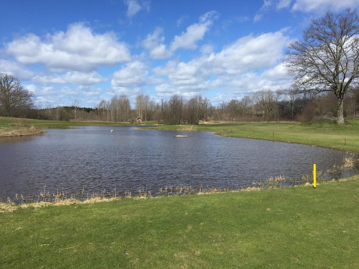Hoejdens Lagprishotell Mönsterås エクステリア 写真
