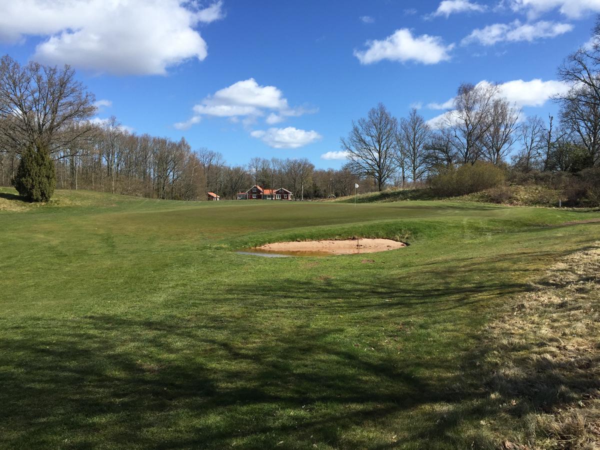 Hoejdens Lagprishotell Mönsterås エクステリア 写真